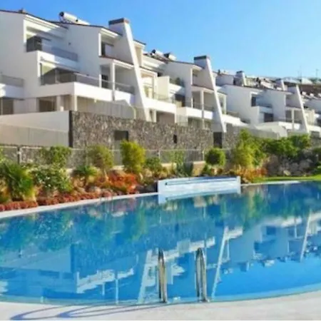 Design Duplex In The Luxurious Magnolia Golf In La Caleta, South Tenerife 阿德耶